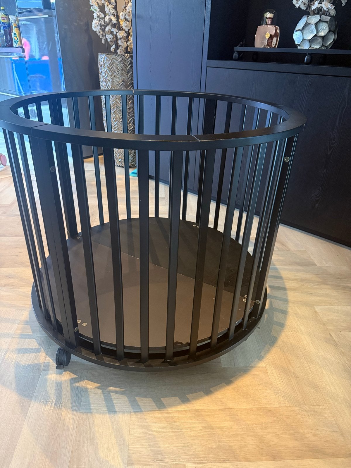 Ronde bopita zwarte box op wieltjes, Kinderen en Baby's, Boxen, Ophalen, Gebruikt, Rond, In hoogte verstelbaar