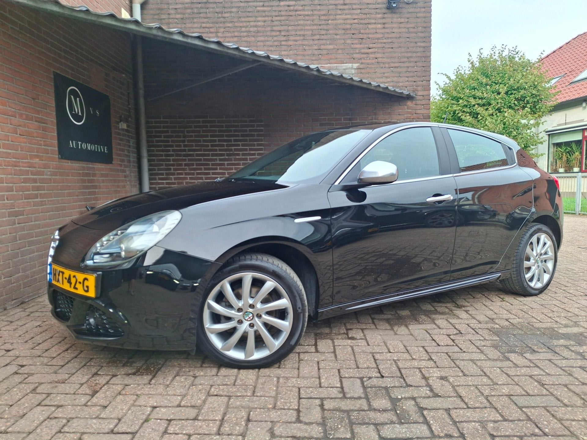 Alfa Romeo Giulietta 1.4 T Distinctive 120PK Carplay / Cruis, Auto's, Voorwielaandrijving, Gebruikt, Zwart, 4 cilinders