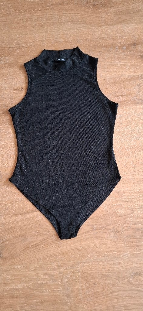 z.g.a.n. zwarte glans body merk Luc-ce in maat M, Maat 38/40 (M), Verzenden, Zo goed als nieuw, Zonder mouw
