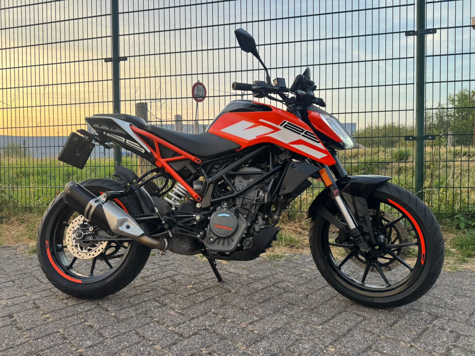 Ktm 125 tour duke bj 2020 2250,00 euro, Motoren, Particulier, Naked bike