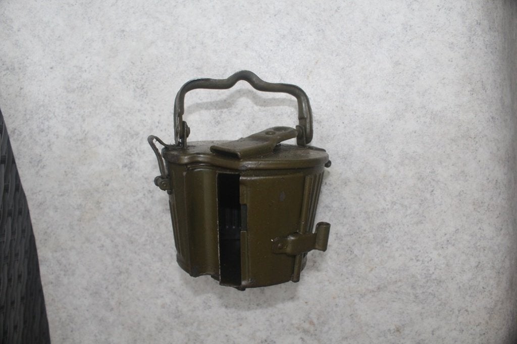 duits MG34 MG42 gurttrommel ,olive grün hqu43 nr 8, Verzamelen, Ophalen of Verzenden, Duitsland