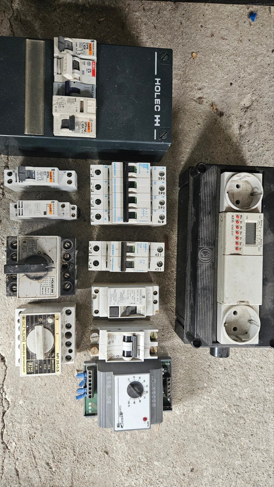 Diverse schakelaars, automaten en aardlekschakelaars, Doe-het-zelf en Verbouw, Elektra en Kabels, Ophalen, Gebruikt, Siemens, Aardlekautomaat
