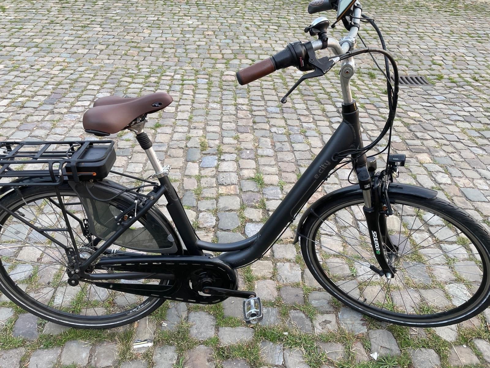 E-City elektrische fiets LET OP! GEEN ACCU!!., Gebruikt, 51 tot 55 cm, 30 tot 50 km per accu, Ophalen