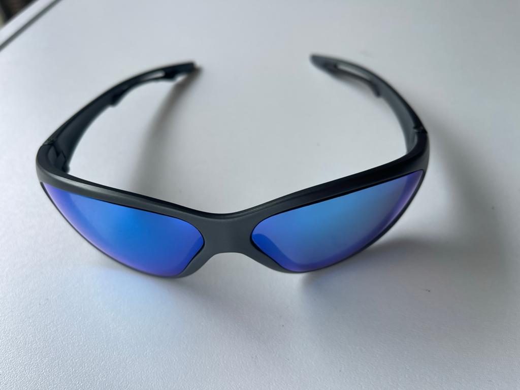 AGU Sportbril Zonnebril met blauwe spiegelglazen, Overige merken, Gebruikt, Zonnebril, Zwart