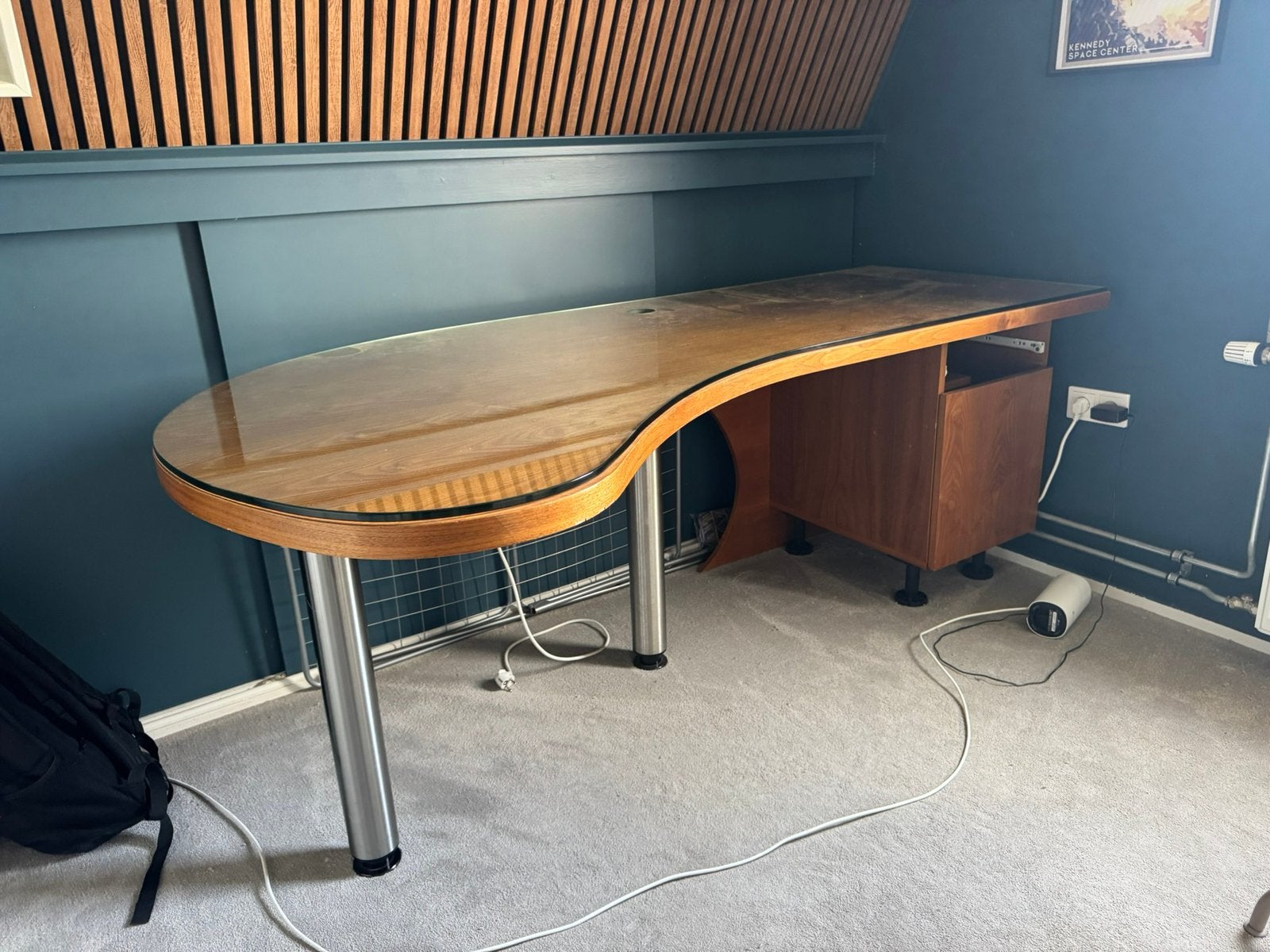 Gratis af te halen groot bureau + stoel te koop, Huis en Inrichting, Ophalen, Gebruikt