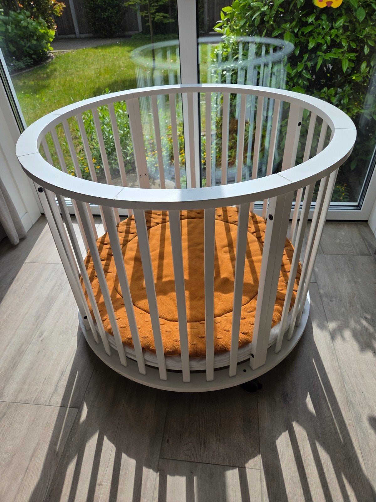 Europe baby box rond, Ophalen of Verzenden, Zo goed als nieuw, Wieg