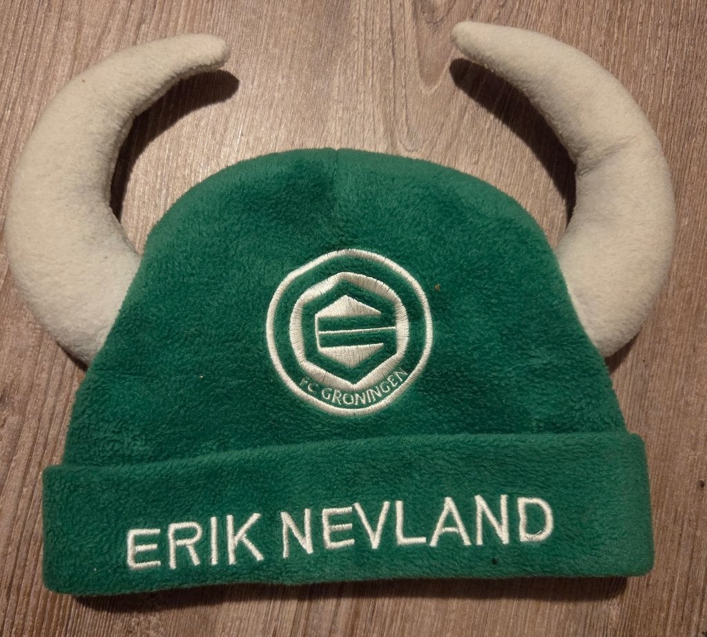 FC Groningen Vikingmuts Erik Nevland, Ophalen of Verzenden, Zo goed als nieuw, Overige binnenlandse clubs, Pet of Muts