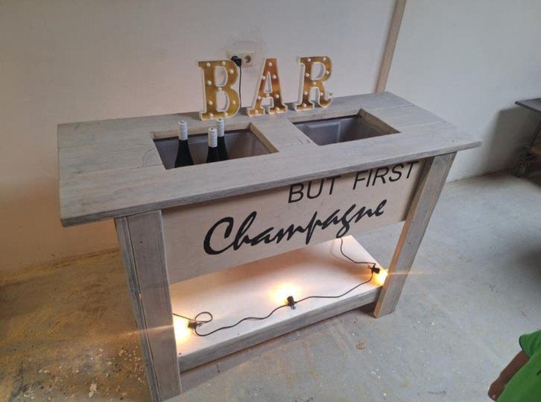 Te huur Champagne bar bruiloft huwelijk jubileum feestjes
Ch, Ophalen of Verzenden