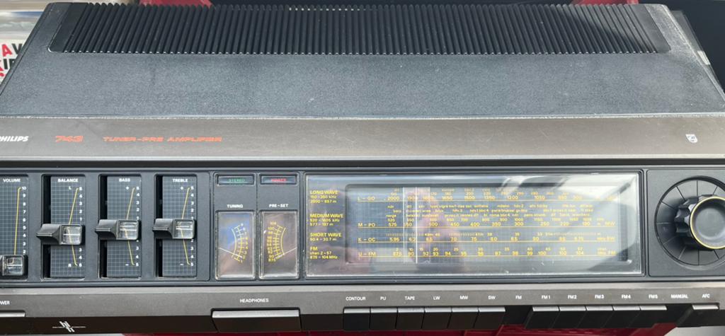 Philips MFB-743 voorversterker, Audio, Tv en Foto, Versterkers en Receivers, Overige merken, Gebruikt, Ophalen of Verzenden, Minder dan 60 watt