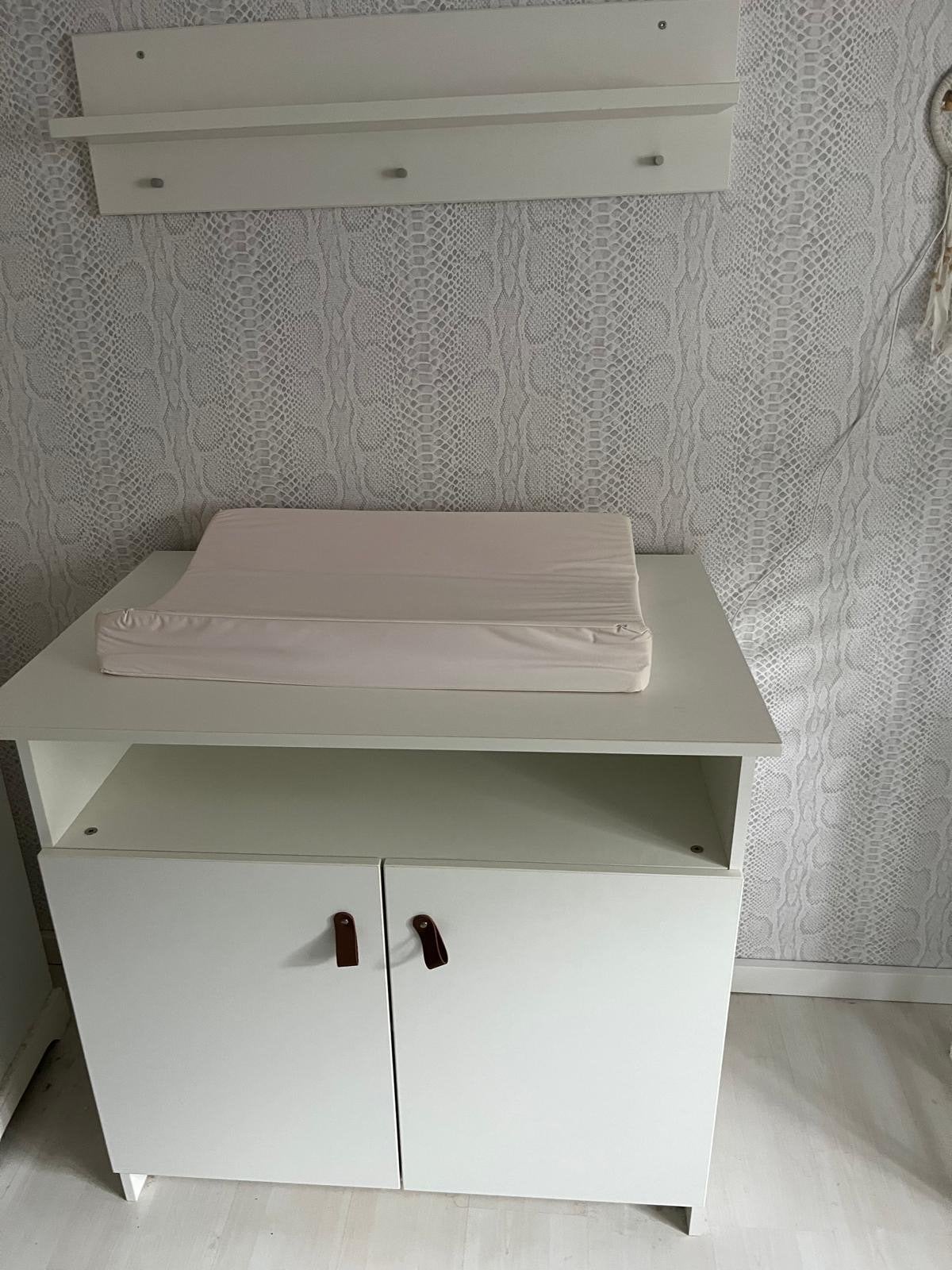 Witte Commode met Plank - 90x60x91 cm, Gebruikt, 50 tot 70 cm, Ophalen of Verzenden, 75 tot 100 cm