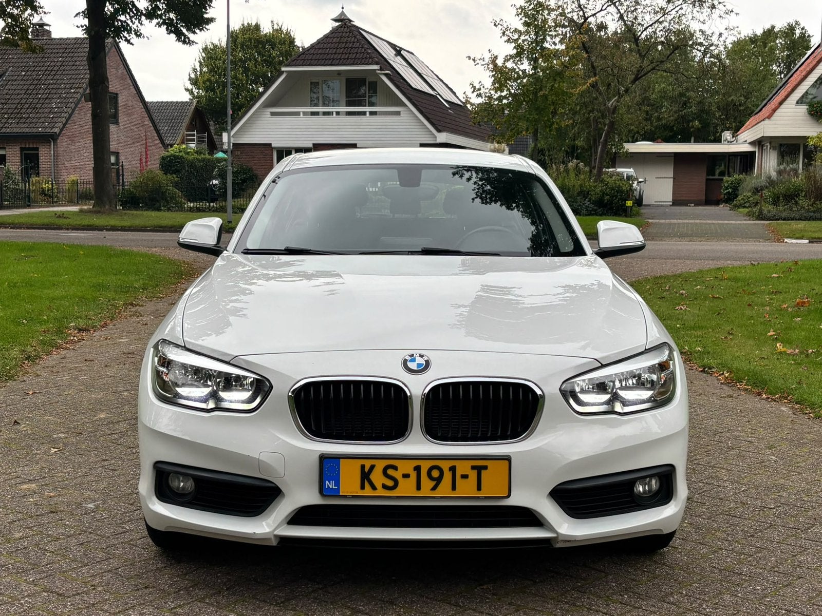 BMW 1-Serie 118i | •Automaat •Carplay •2e Eigenaar*Nap, Dealer onderhouden, 1295 kg, Wit, Origineel Nederlands