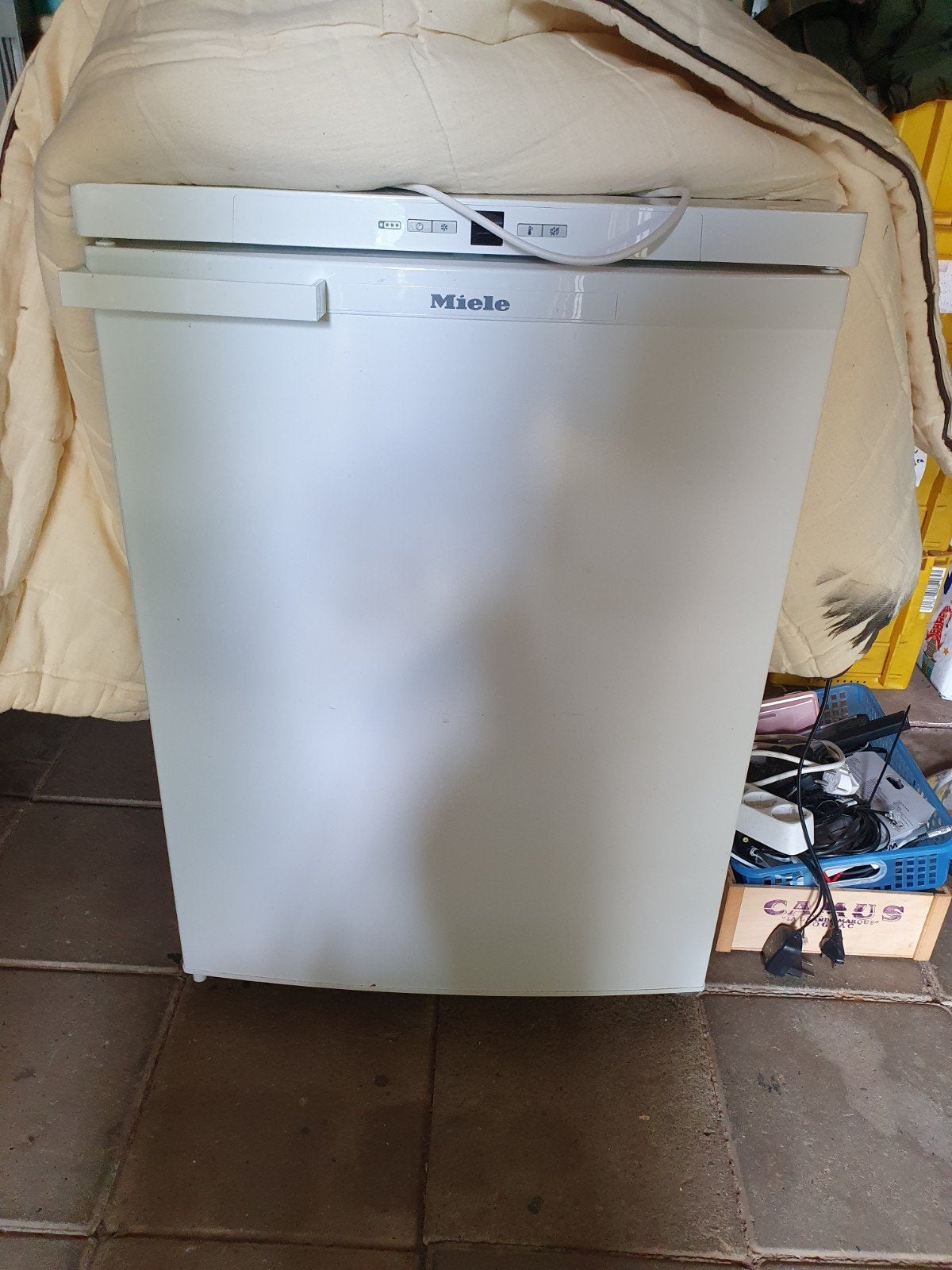 Diepvrieskast Miele F12020 S-2, Minder dan 60 cm, Zo goed als nieuw, Vrijstaand, Ophalen