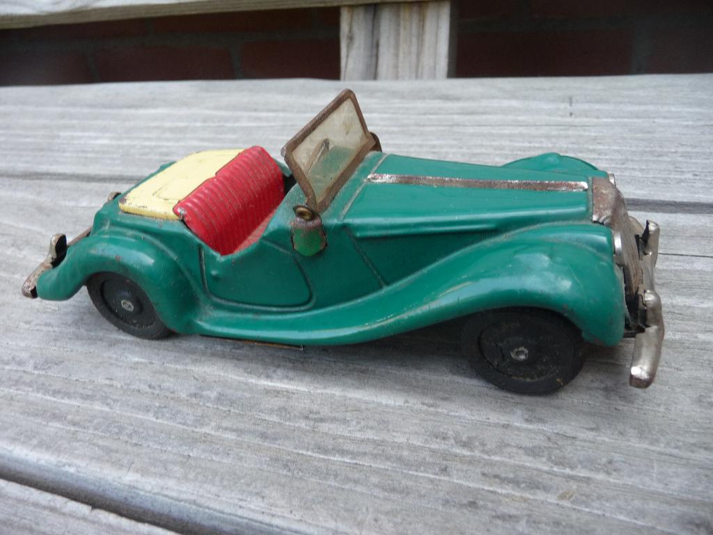 Model oldtimer cabrio. Made in Japan., Antiek en Kunst, Antiek | Speelgoed, Ophalen of Verzenden