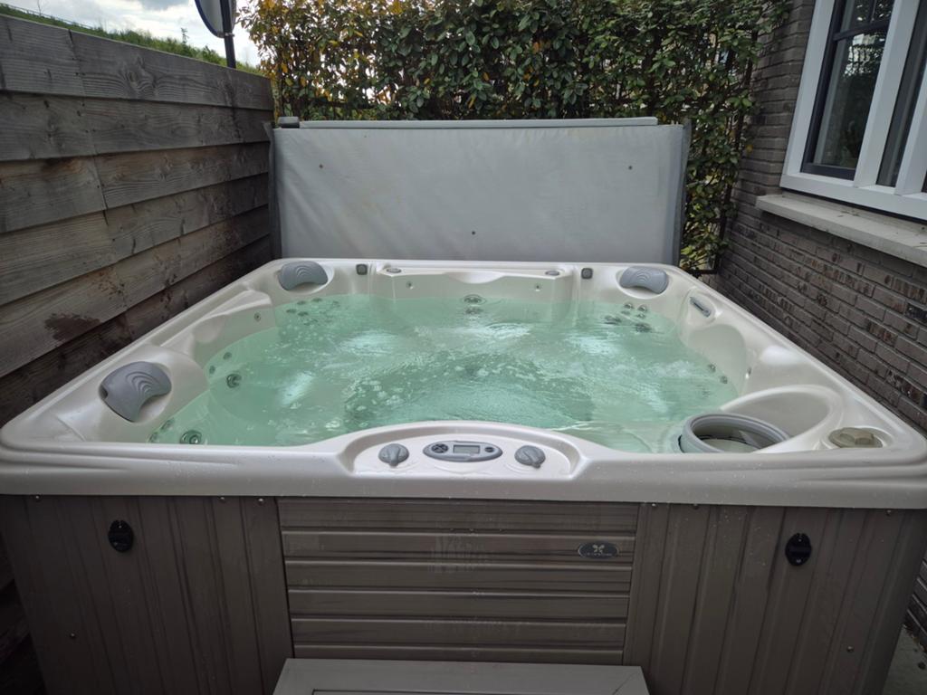 Jacuzzi Caldera Marino + muziek 6 persoons, Ophalen, Gebruikt