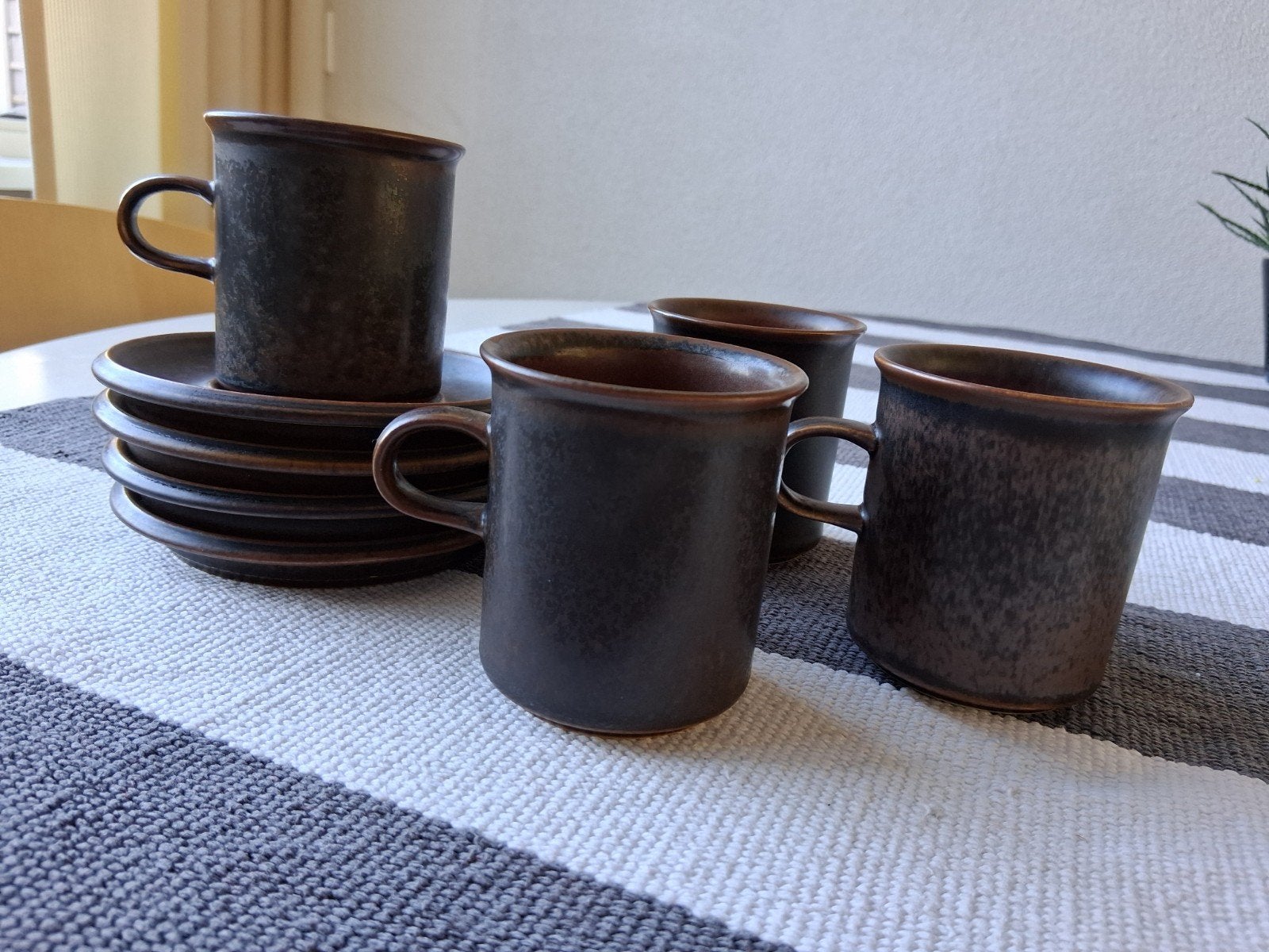 Koffiekopjes. Arabia Ruska, Huis en Inrichting, Keuken | Servies, Ophalen of Verzenden, Keramiek, Overige stijlen, Kop(pen) en/of Schotel(s)