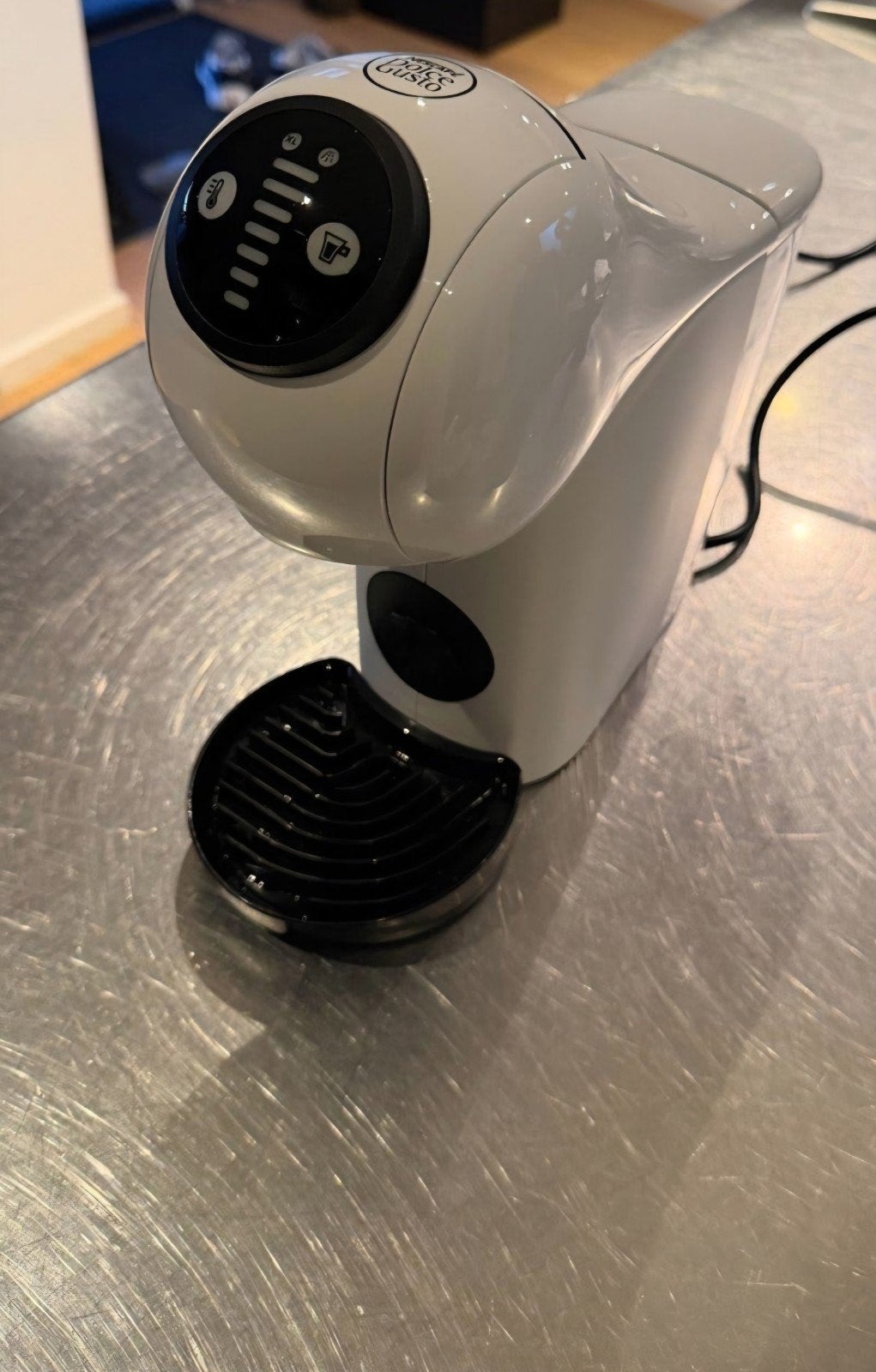 Krups Nescafé Dolce Gusto Genio S KP2431 - Koffiecupmachine, Koffiemachine, Ophalen of Verzenden, Zo goed als nieuw, 2 tot 4 kopjes