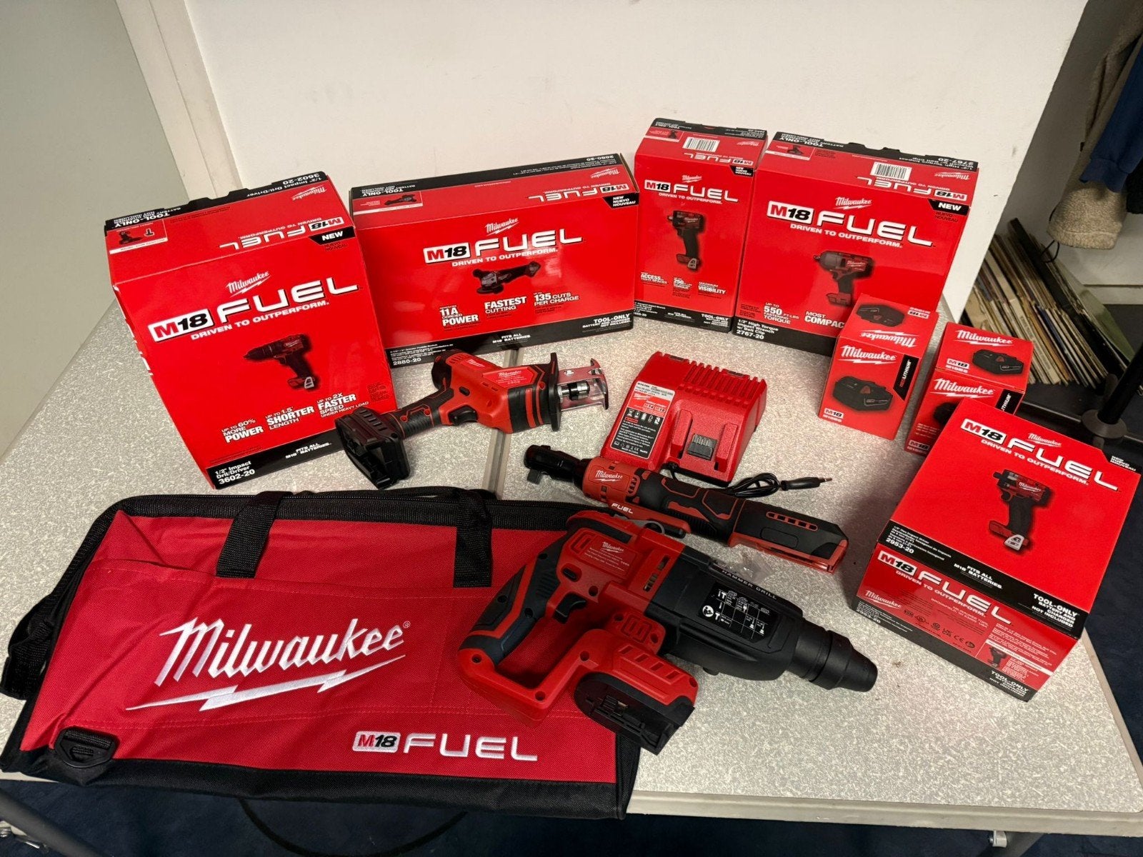 Milwaukee Gereedschap Set: Boormachines, Accu's en Meer, Ophalen of Verzenden, Boor- en Schroefmachine, Variabele snelheid, Gebruikt