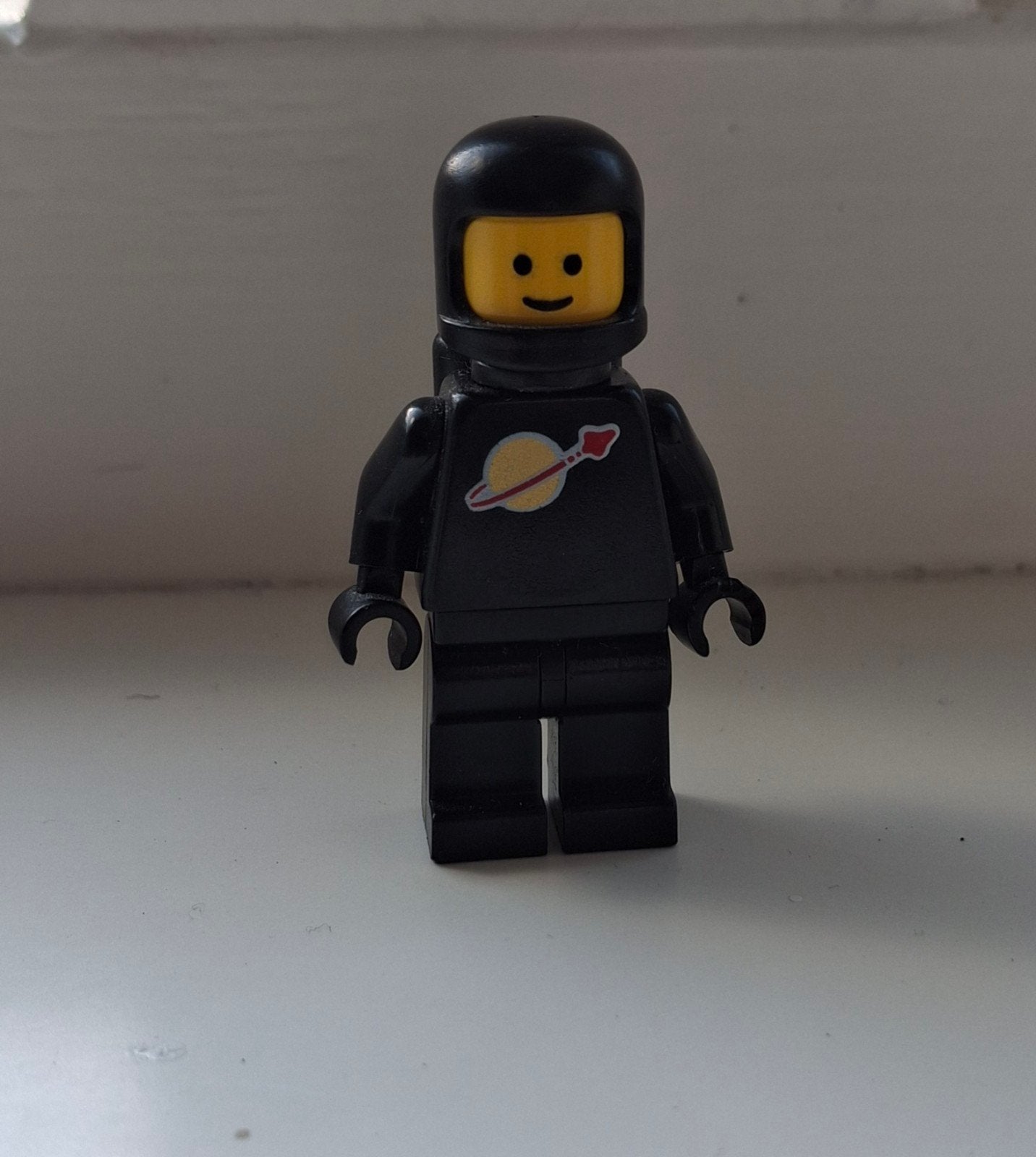 Lego Classic Space Astronaut (Zwart) met luchttank, Ophalen, Lego, Zo goed als nieuw, Space