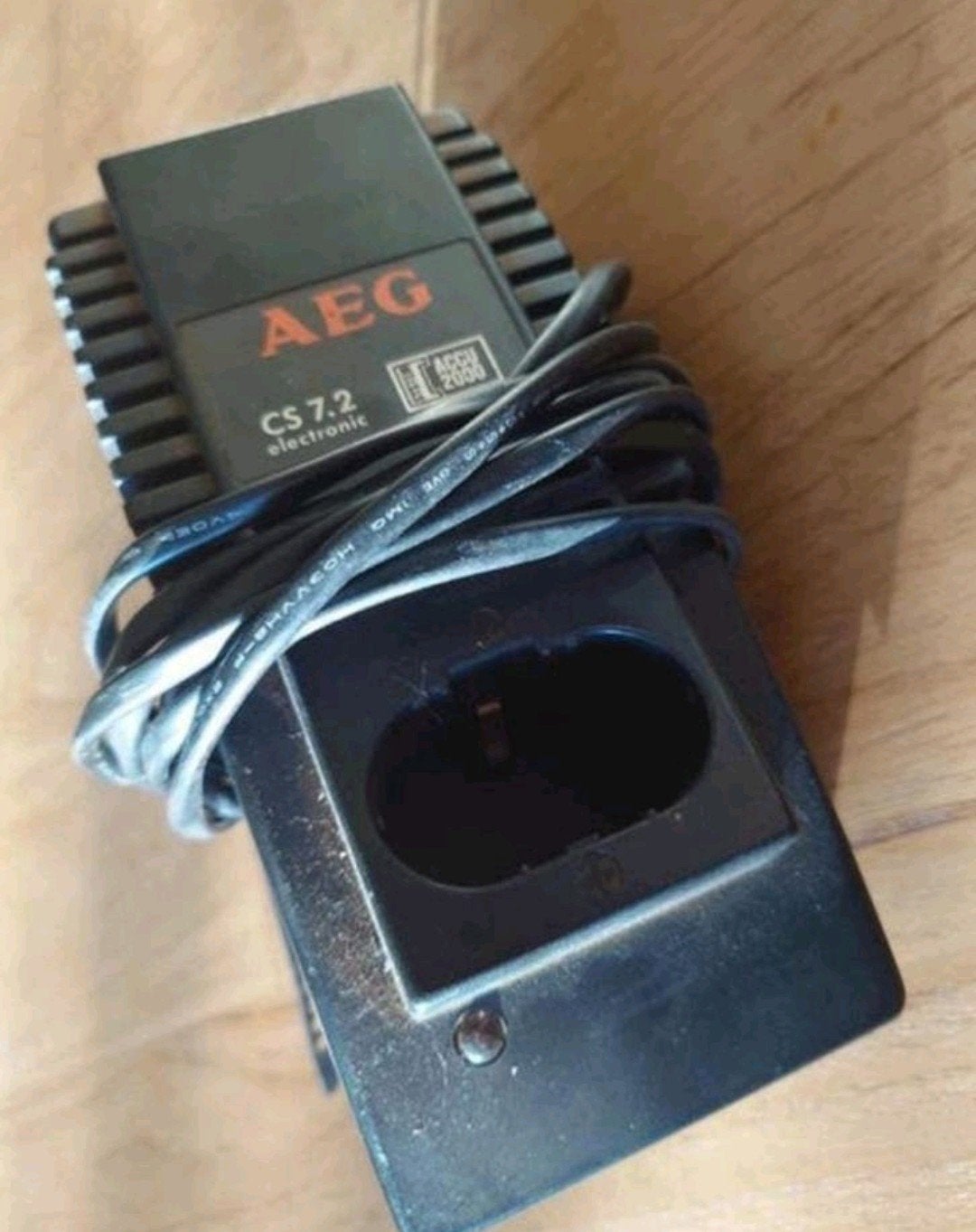 9V AEG acculader (AEG CS 7.2 electronic), zgan!, Doe-het-zelf en Verbouw, Ophalen of Verzenden, Zo goed als nieuw, Overige typen