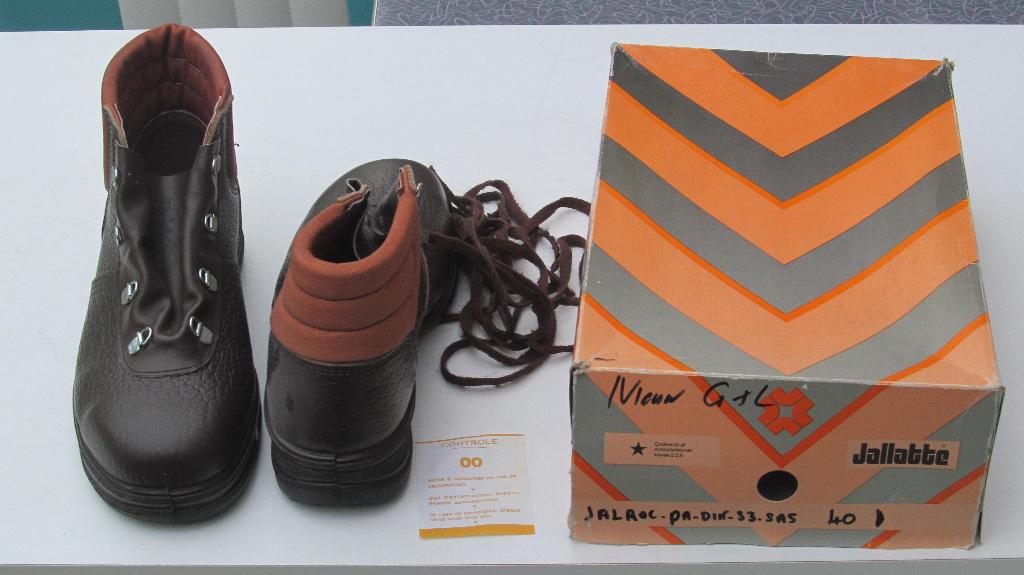 Jallate nieuwe werkschoenen mt. 40, stalen zolen-neuzen., Bruin, Nieuw, Ophalen of Verzenden, Jallate