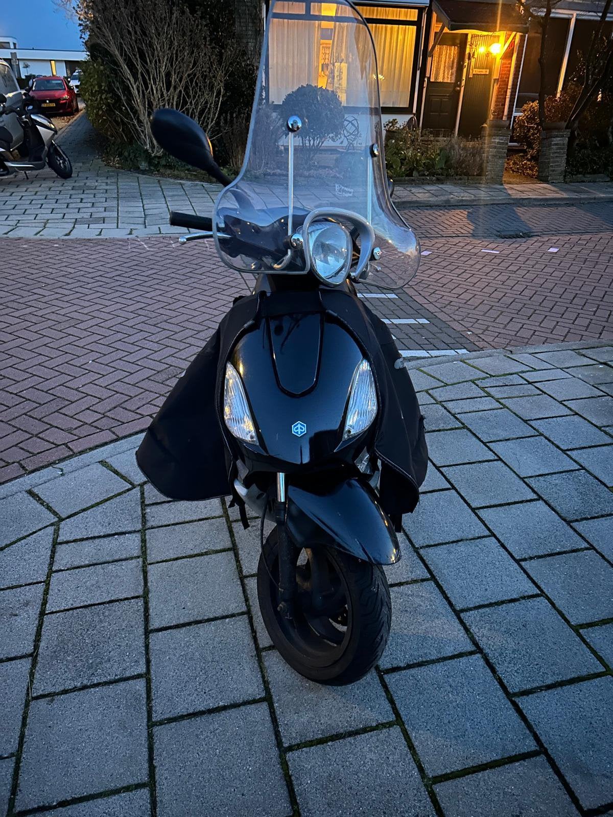 Derbi Boulevard 50(piaggo fly)(START NIET), Fietsen en Brommers, Ophalen, Zo goed als nieuw, Benzine, Fly