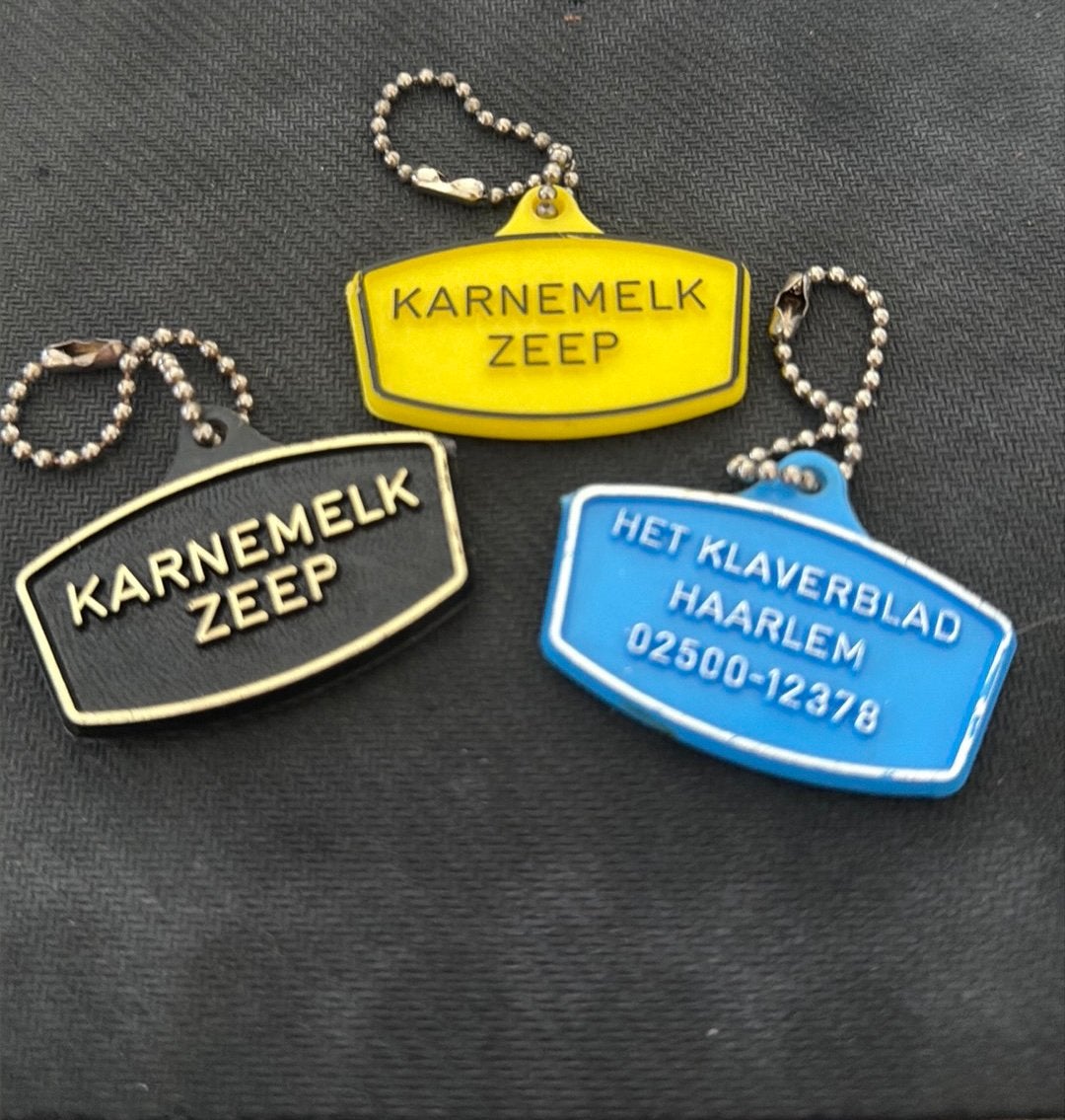 Karnemelk zeep - het Klaverblad Haarlem- oude sleutelhangers, Verzenden, Zo goed als nieuw