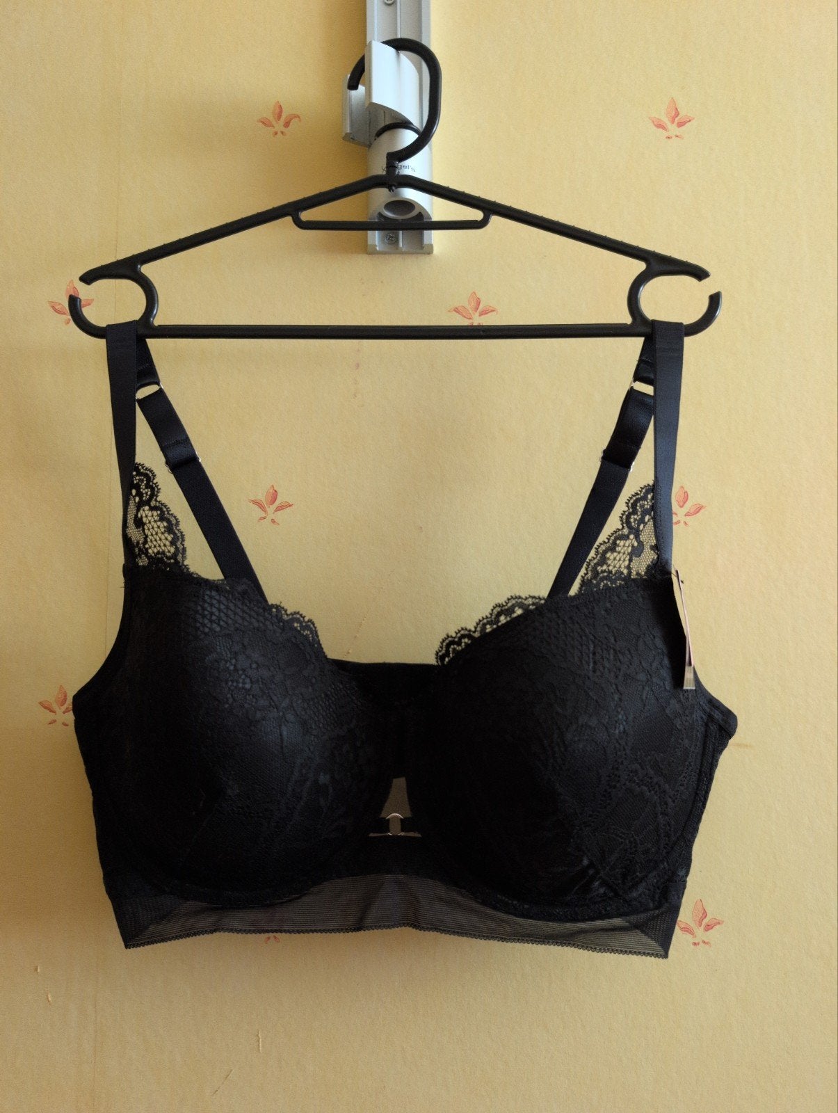 Hunkemöller Zwarte Kanten beugel BH - Nieuw met kaartje, Hunkemöller, Ophalen of Verzenden, Zwart, BH