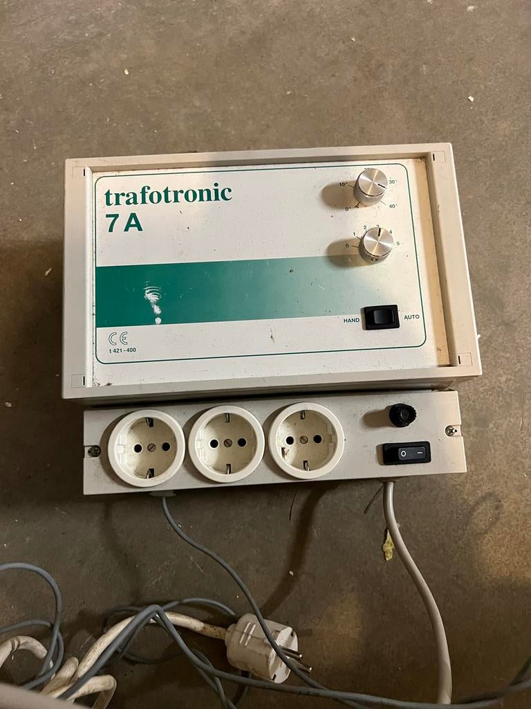 Trafotronic 7A met 3 stopcontacten en schakelaar, Doe-het-zelf en Verbouw, Elektra en Kabels, Ophalen of Verzenden, Gebruikt, Overige typen