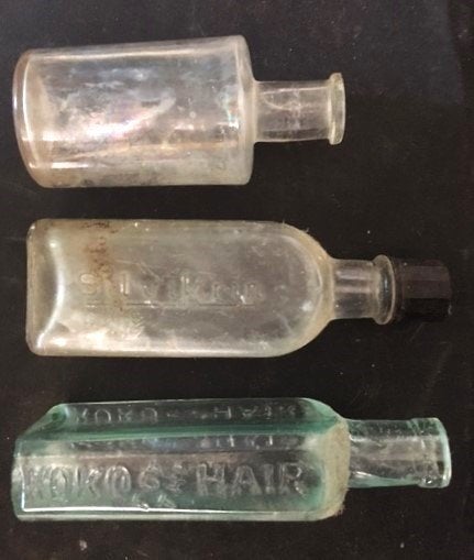 Flesje Antiek Bodemvondst Drogist Colgate Koko Silvikirin, Antiek en Kunst, Ophalen of Verzenden