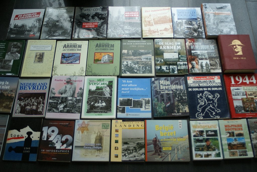 OORLOGSBOEKEN.... oa Nederland bevrijd / de kist, Ophalen of Verzenden, Tweede Wereldoorlog, Zo goed als nieuw, Algemeen
