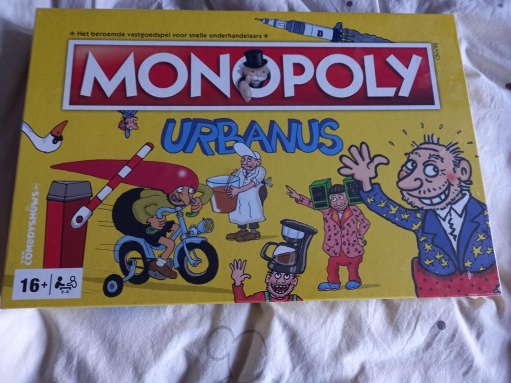 Monopoly Urbanus, NIEUW in seal, Vijf spelers of meer, Ophalen of Verzenden, Nieuw, Hasbro Gaming