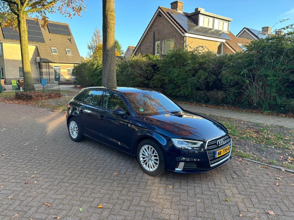 Audi A3 Sportback 1.0 TFSI Automaat | Panoramadak | LED, Auto's, Stof, Blauw, Origineel Nederlands, 1175 kg