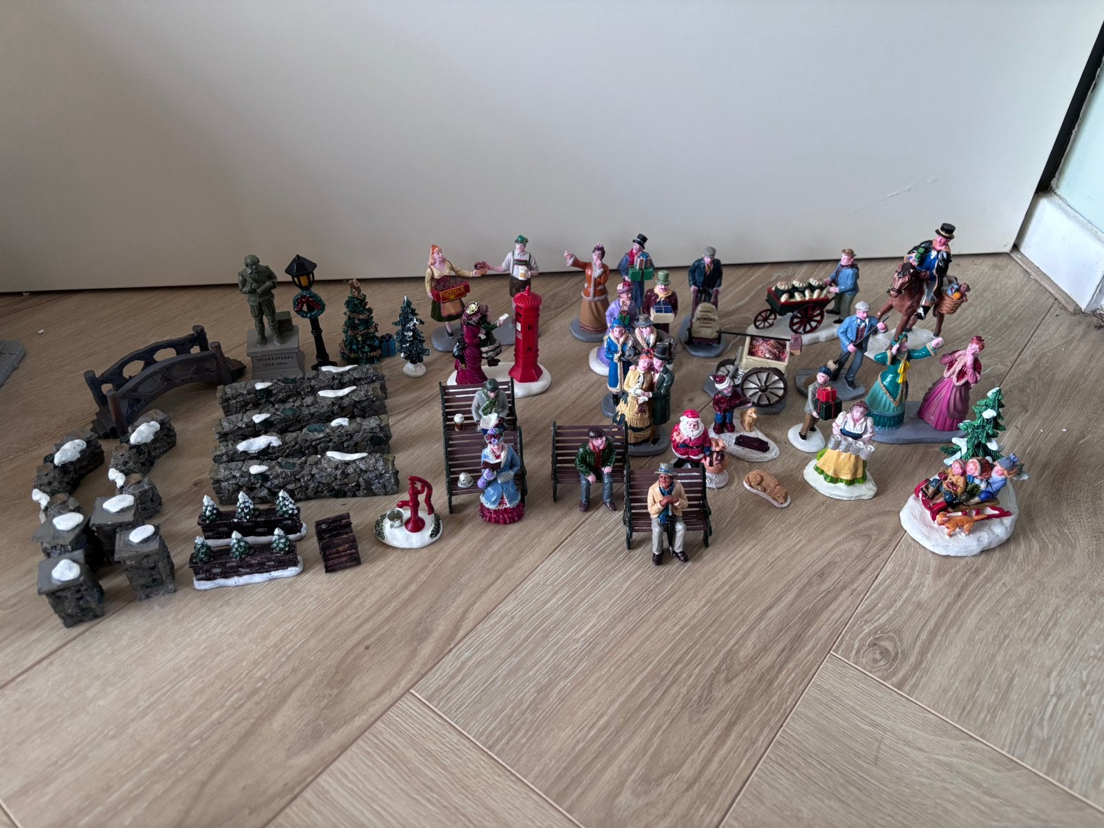 LEMAX FIGUREN EN ACCESSOIRES, Diversen, Ophalen of Verzenden, Zo goed als nieuw