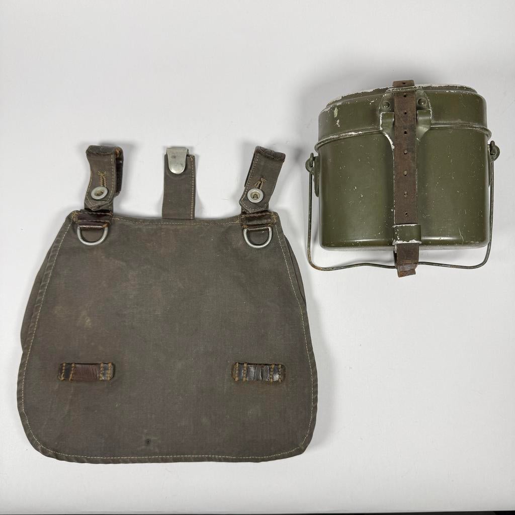 Luftwaffe matching broodzak en eetketel LBA38, Verzamelen, Militaria | Tweede Wereldoorlog, Ophalen of Verzenden, Luchtmacht, Duitsland