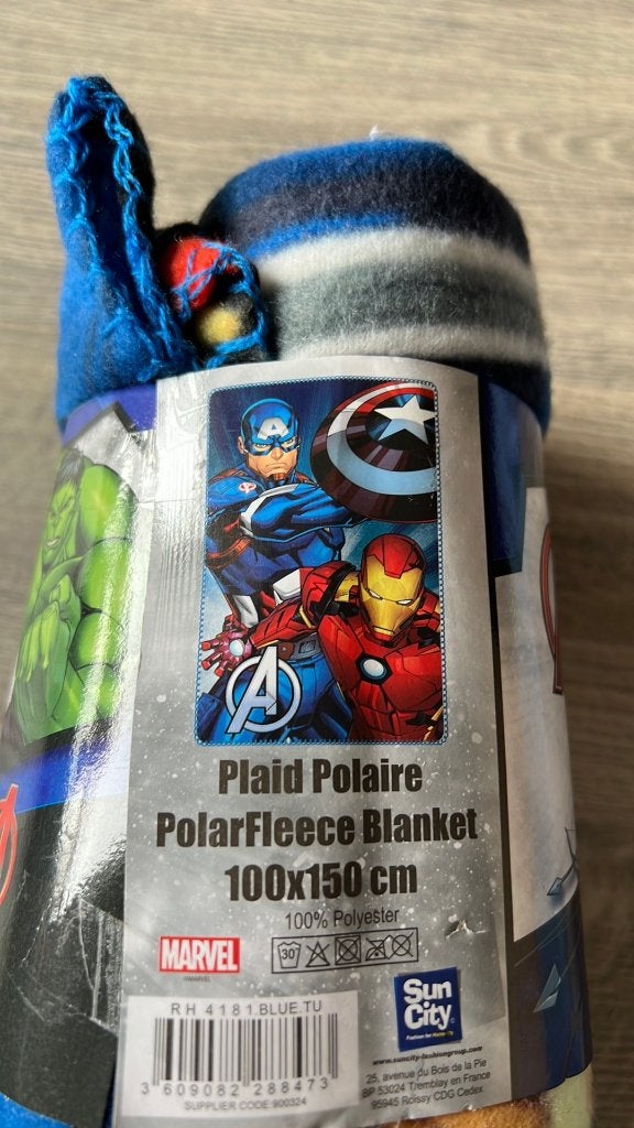 Disney Avengers plaid 100x150cm, Verzamelen, Disney, Ophalen of Verzenden, Overige figuren, Nieuw, Kleding of Textiel