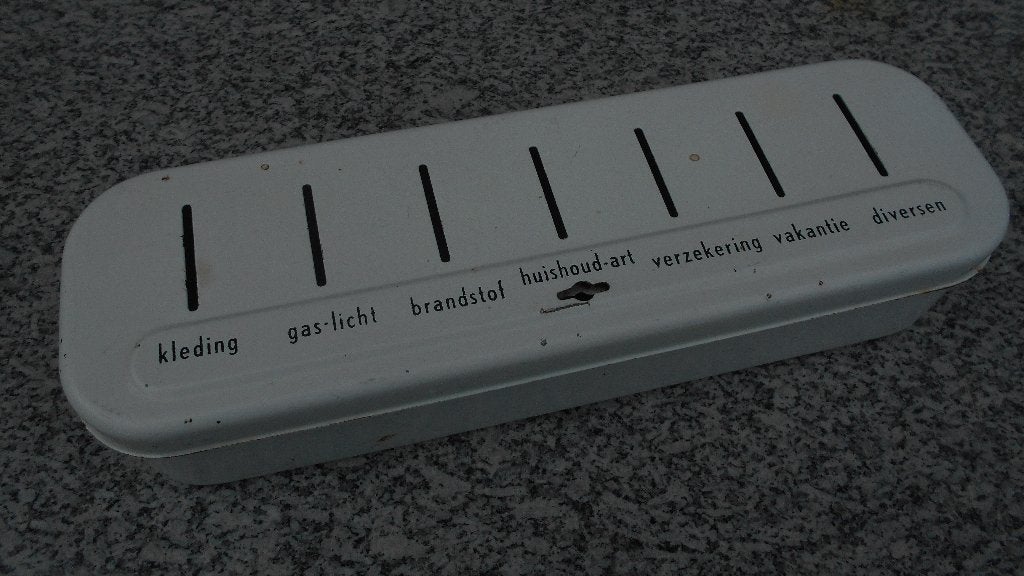 spaarblik huishoudgeld Brabantia jaren 50 /60 wit sparen, Verzamelen, Spaarpotten, Ophalen of Verzenden, Gebruikt, Metaal of Blik