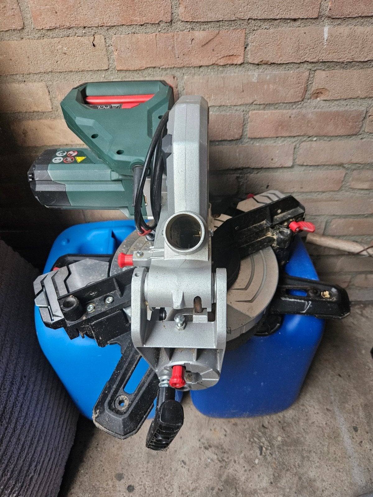 Metabo KS216M Afkortzaag - Goede staat, Ophalen, Gebruikt, Afkortzaag, 30 tot 70 mm