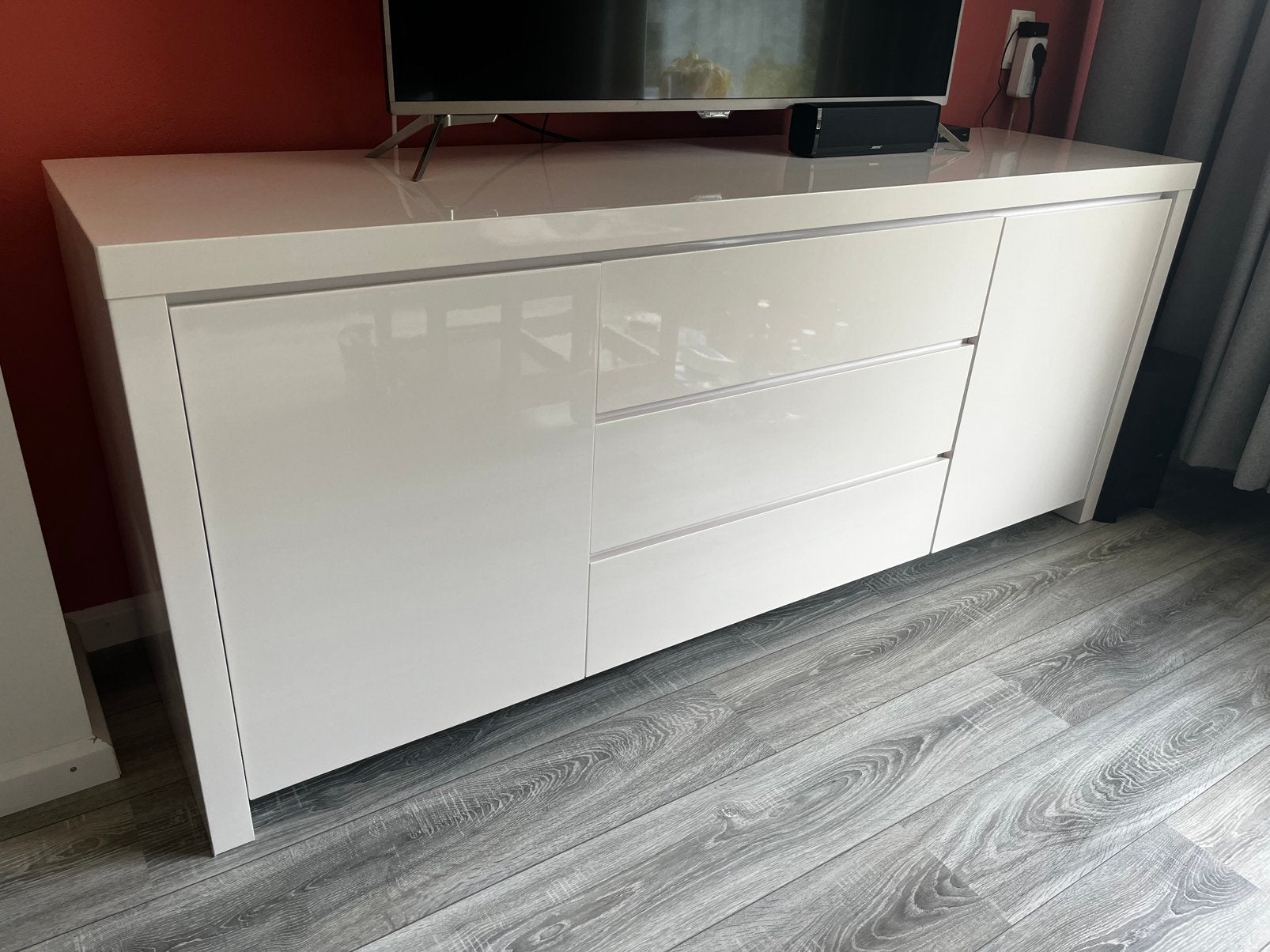 Dressoir wit, Huis en Inrichting, Kasten | Dressoirs, Zo goed als nieuw, 150 tot 200 cm, 25 tot 50 cm, Met lade(s), Met deur(en)