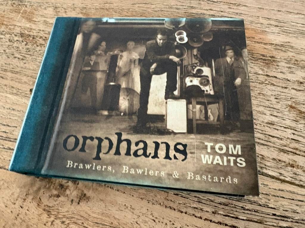 Tom Waits - Orphans Brawlers, Bawlers & Bastards 3CD box, Ophalen of Verzenden, Zo goed als nieuw, Poprock