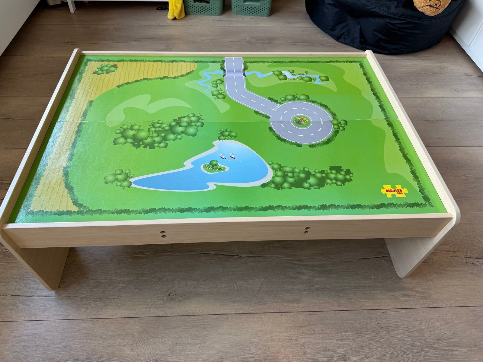 BIGJIGS RAIL houten trein speeltafel, Kinderen en Baby's, Ophalen, Gebruikt
