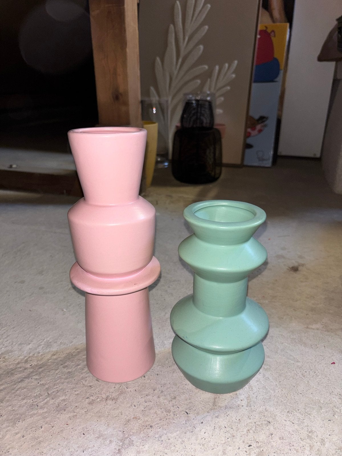 Set van 2 decoratieve vaasjes - Roze en Mintgroen, Ophalen of Verzenden, Zo goed als nieuw, Meerkleurig, Steen/keramiek