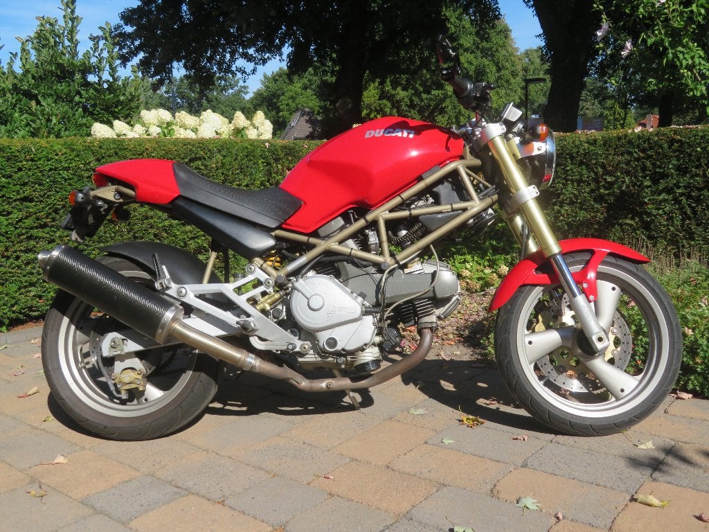 DUCATI MONSTER 600, 2 cilinders, Occasion, Motorrijbewijs A, Particulier