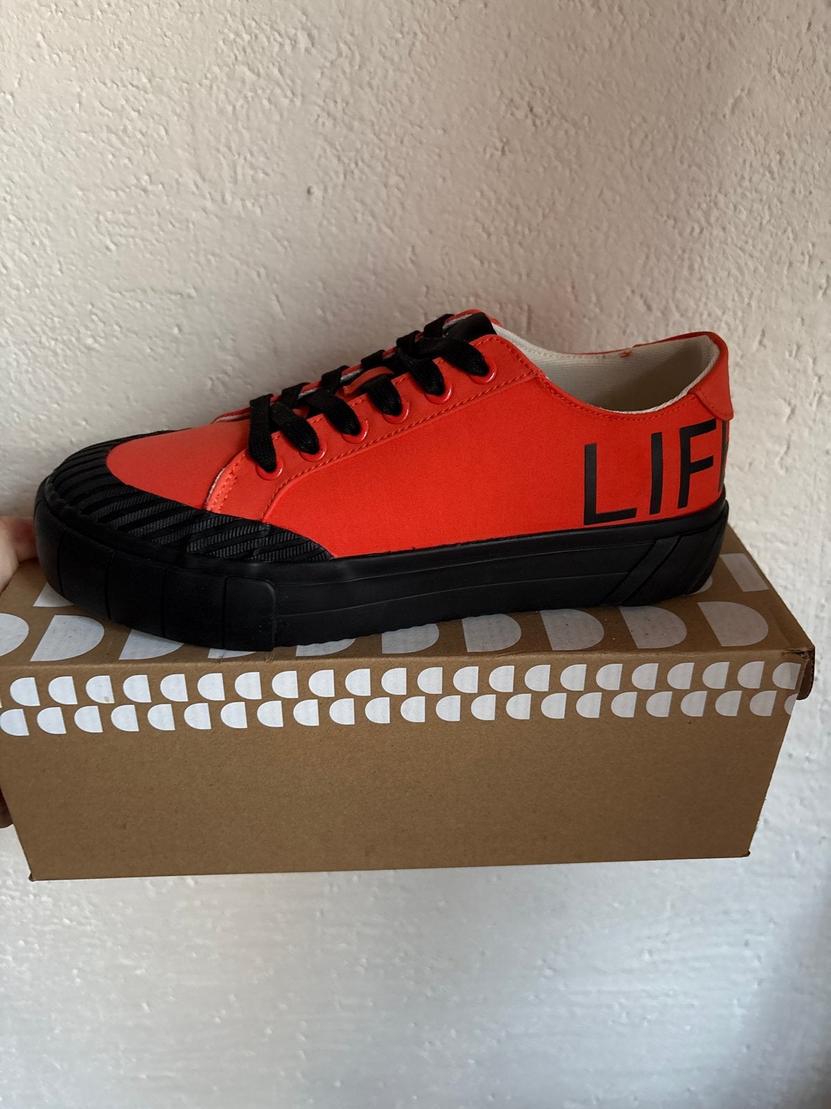Nieuwe Desigual sneakers - Maat 40 - Oranje/Zwart, Ophalen of Verzenden, Nieuw, Oranje, Sneakers of Gympen