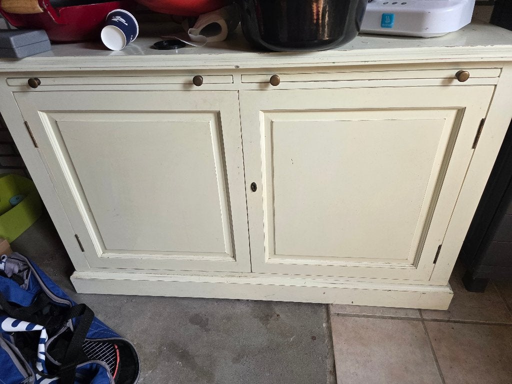 Gebruikte stevige ressoir kast gebroken wit, Huis en Inrichting, Gebruikt, 100 tot 150 cm, Ophalen of Verzenden, Met deur(en)