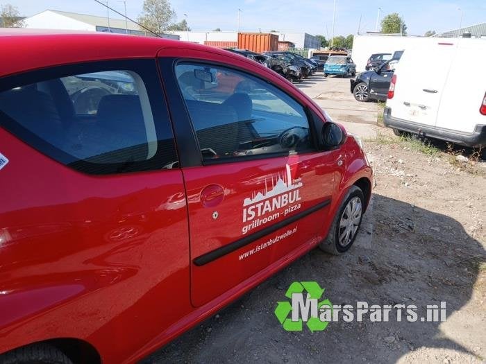 Portier 2Deurs rechts van een Peugeot 107, Auto-onderdelen, Gebruikt, -, Deur, -
