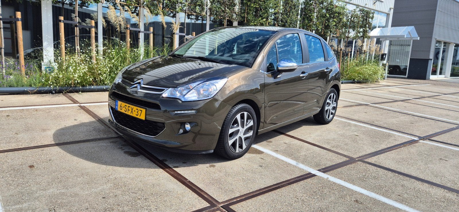 Citroën C3 1.2 VTI 60KW/82PK 2013 Bruin, Voorwielaandrijving, Stof, 1199 cc, Bruin