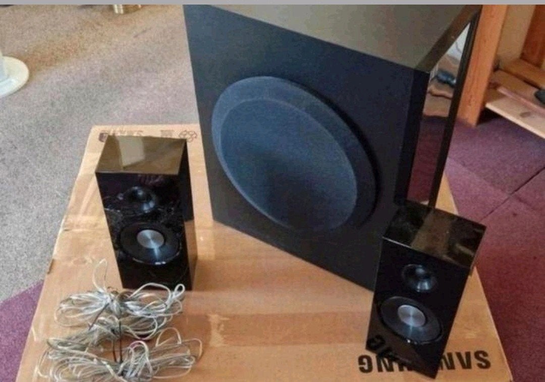 Samsung 2.1 Surround Sound Systeem met Subwoofer, Audio, Tv en Foto, Luidsprekers, Ophalen, Gebruikt, Stereo speakers, Overige merken