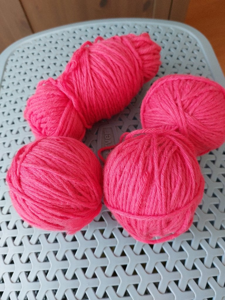 D. roze brei of haak garen, Ophalen of Verzenden, Zo goed als nieuw, Breien of Haken, Wol of Garen