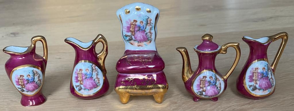 porseleinen miniatuur set, Antiek en Kunst, Antiek | Porselein, Ophalen of Verzenden