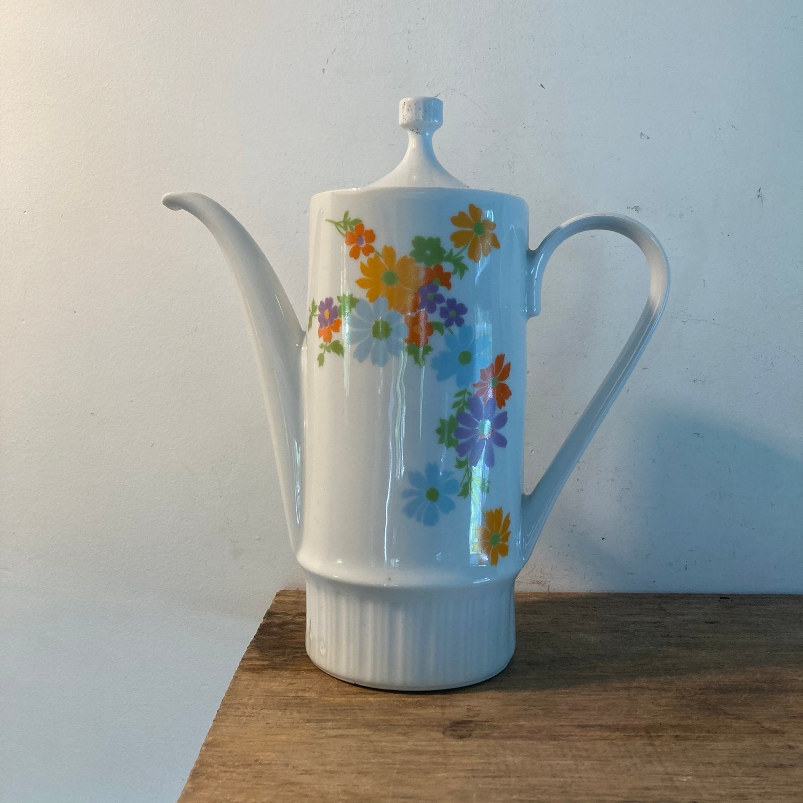 Vintage Kahla theepot met vrolijke bloemendecoratie, Ophalen of Verzenden